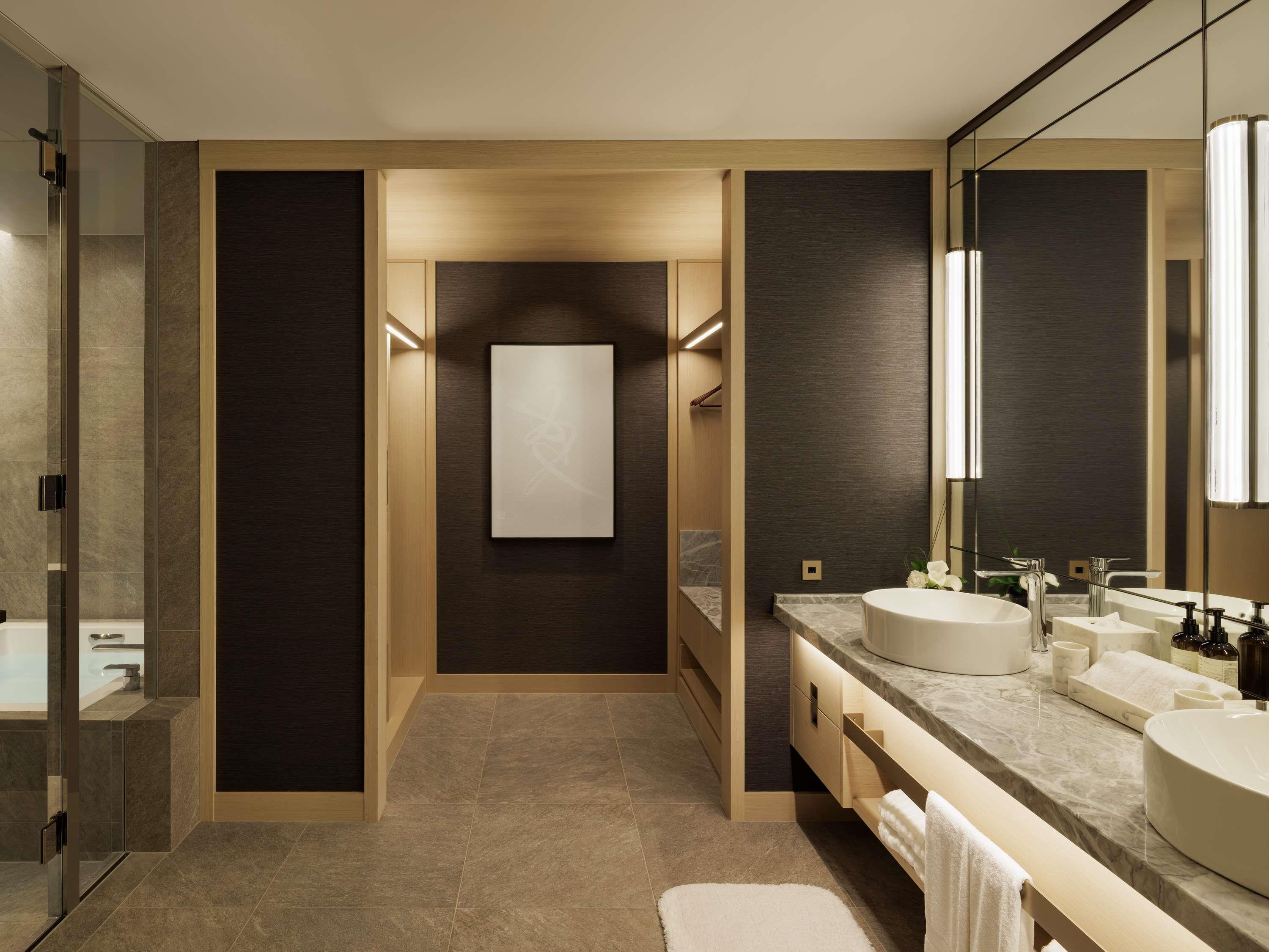 Fairmont Tokyo Room Type - SIGNATURE Twin (Two Single Beds) - spacious 59sm, Skyline view