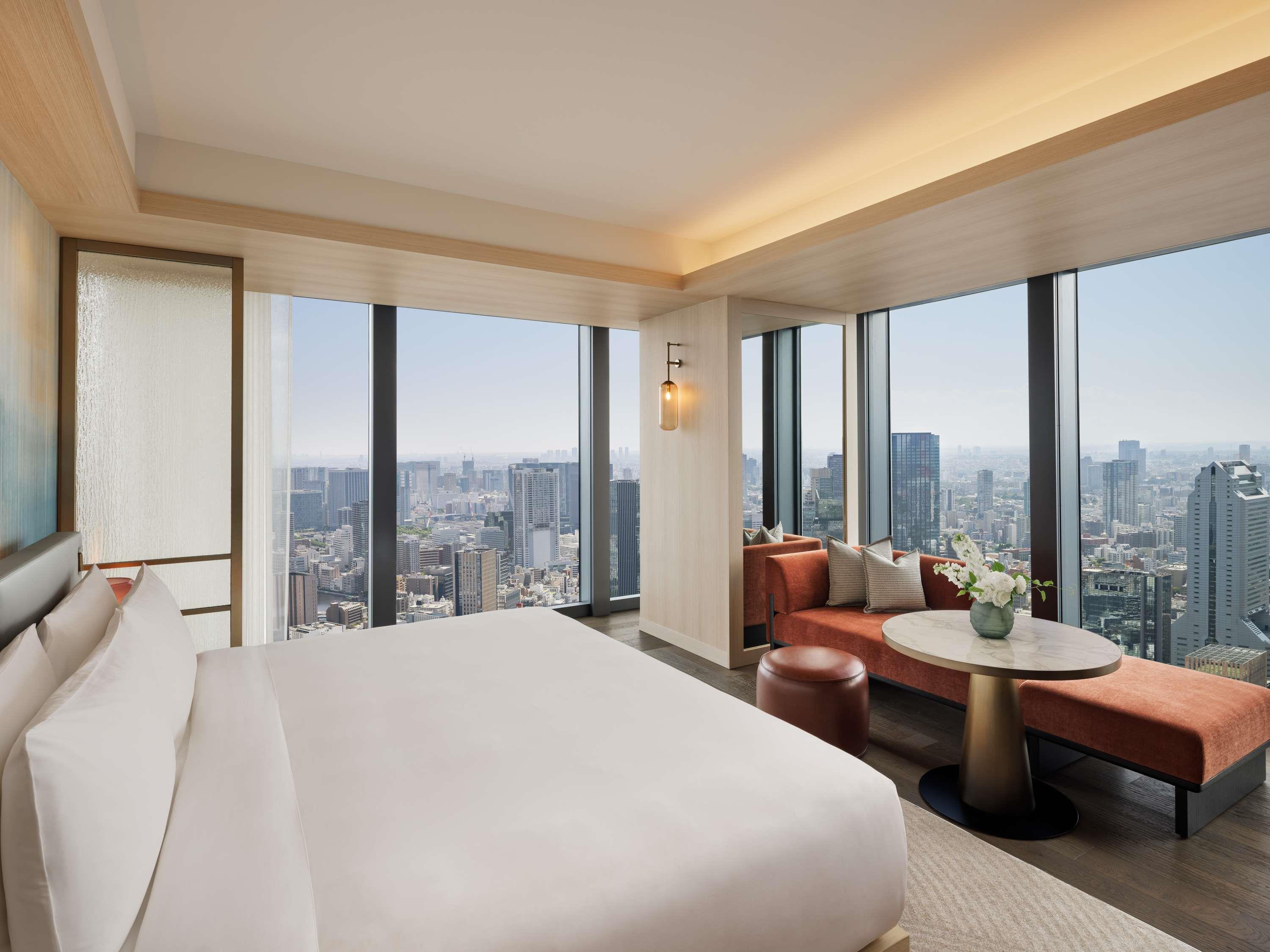Fairmont Tokyo Room Type - FAIRMONT GOLD SUITE King - spacious 88sm, Lounge access, Separate living and bedroom Fairmont Tokyo Room Type - FAIRMONT GOLD SUITE King - spacious 88sm, Lounge access, Separate living and bedroom