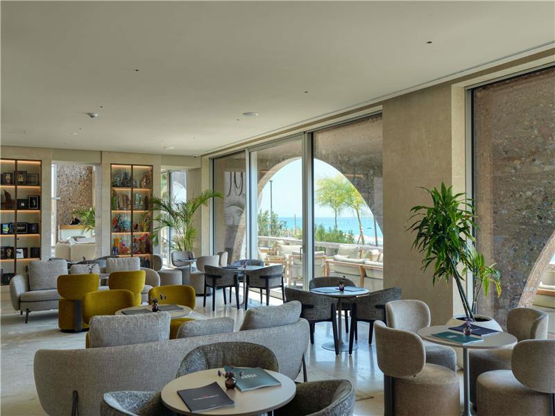 On-Site,Bar/Lounge