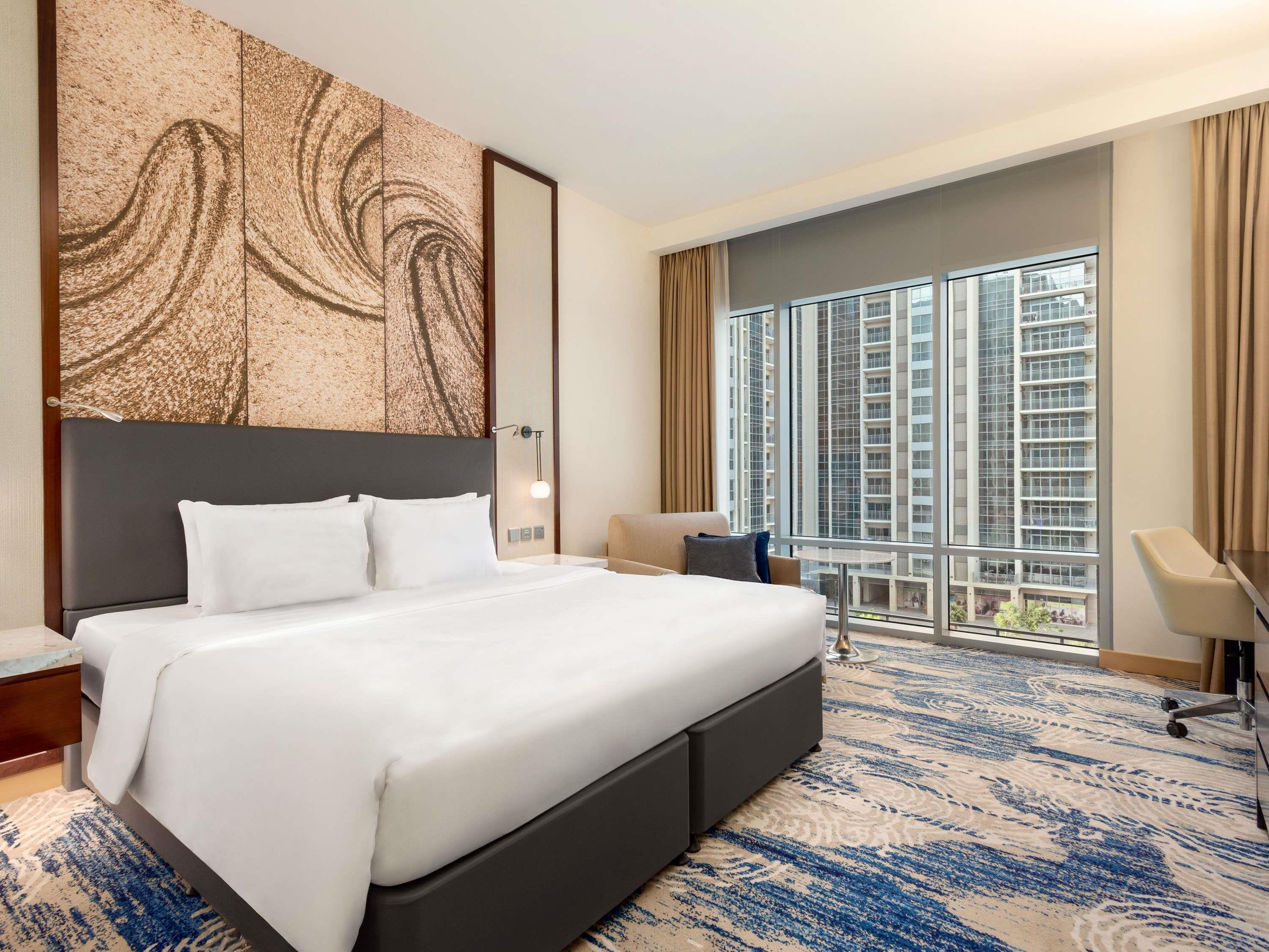 Novotel Dubai Gold District Room Type - Superior Room with 1 kingsize bed