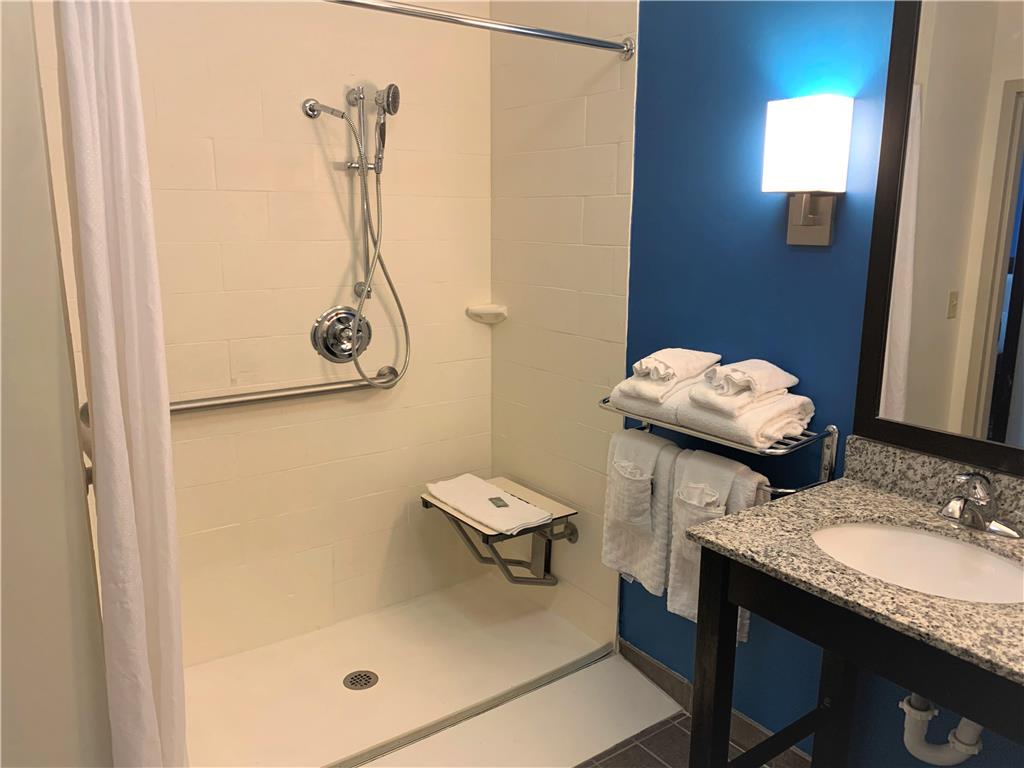 SureStay by Best Western Cambridge-guestroom-Guest Room,Bathroom,On-Site.jpg