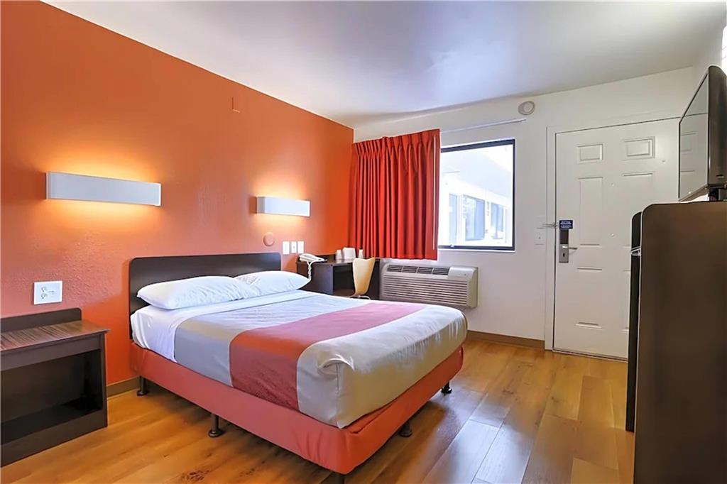 SUPER 8 BY WYNDHAM WALNUT CREEK-guestroom-Guest Room,On-Site.jpg
