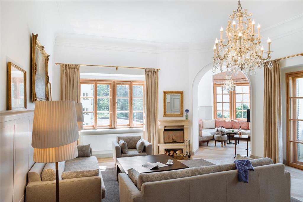Imlauer Hotel Schloss Pichlarn-guestroom-Guest Room,Suite,On-Site.jpg