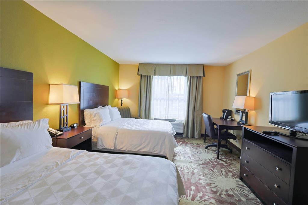 HOTEL GURNEE - UNDER RENOVATION-guestroom-Guest Room,On-Site.jpg