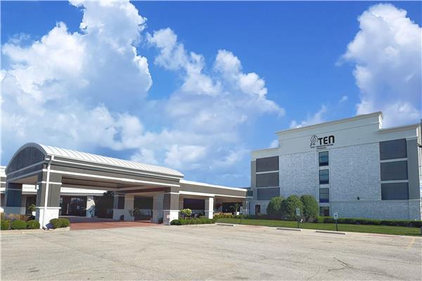 On-Site,Outdoor/Exterior,Exterior View of Building