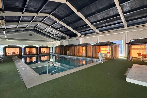 Pool,On-Site,Property Amenity,Recreation