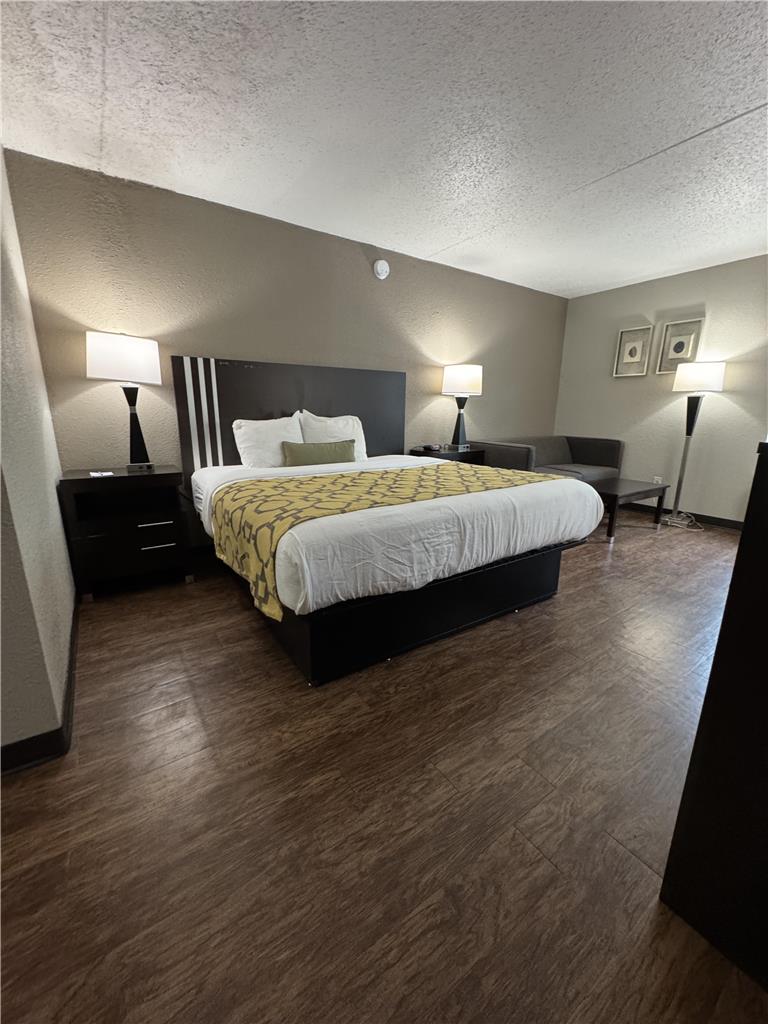 SureStay by Best Western Greenville-guestroom-Guest Room,On-Site.jpg