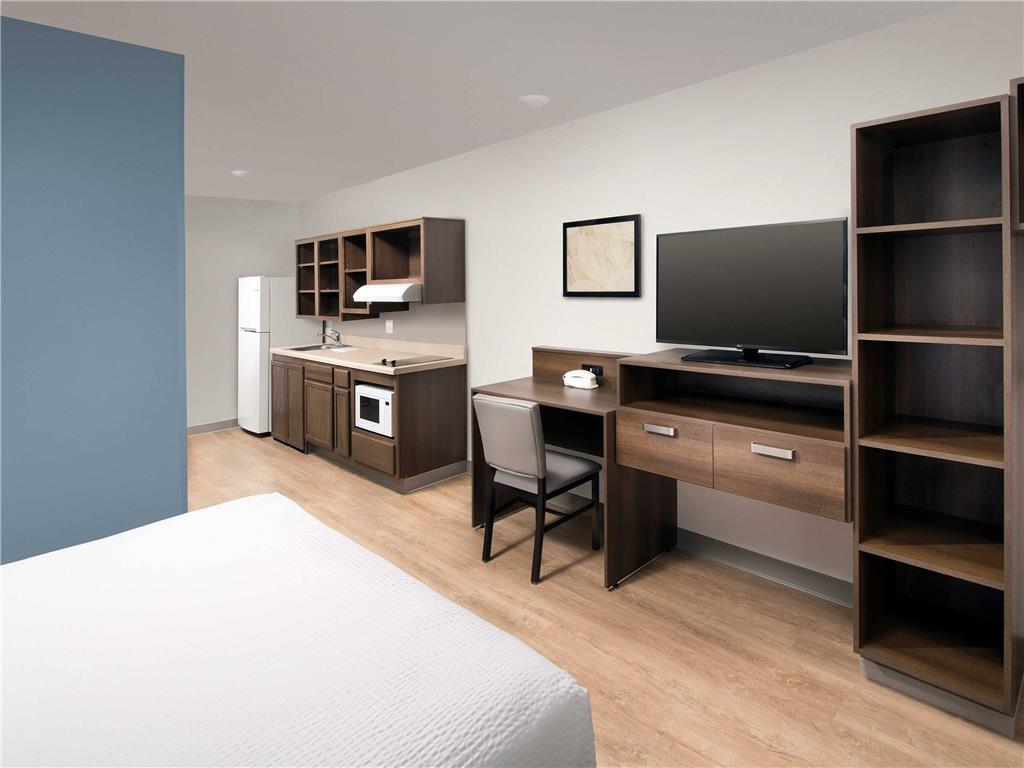 WOODSPRING SUITES SAVANNAH WEST - E-guestroom-Guest Room,On-Site.jpg