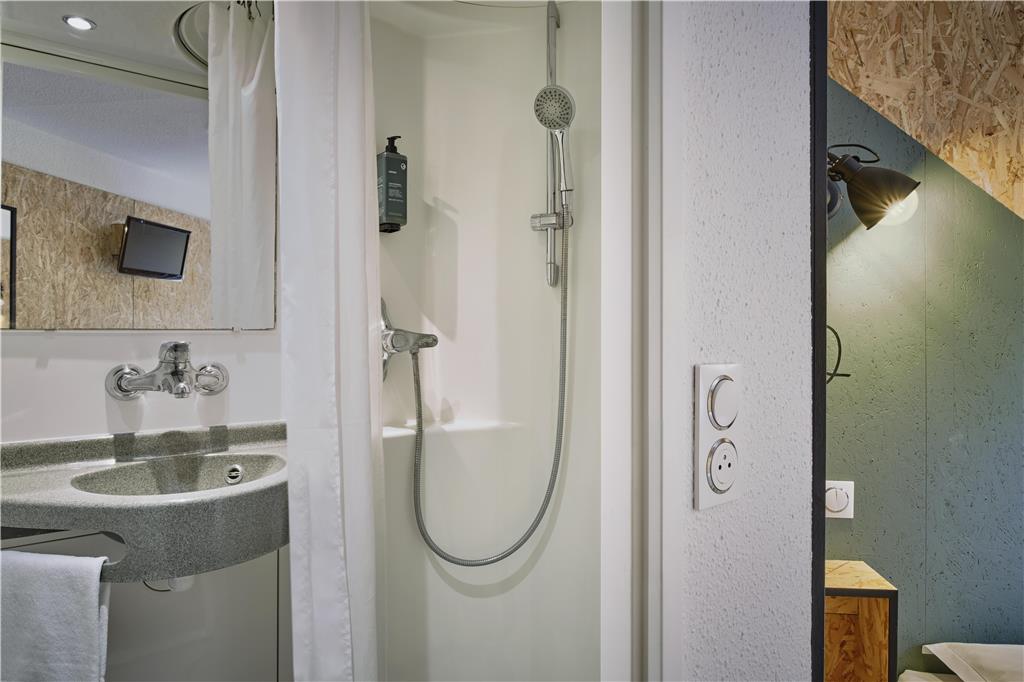 OG ACCESS MOUSTACHE-guestroom-Guest Room,Bathroom,On-Site.jpg
