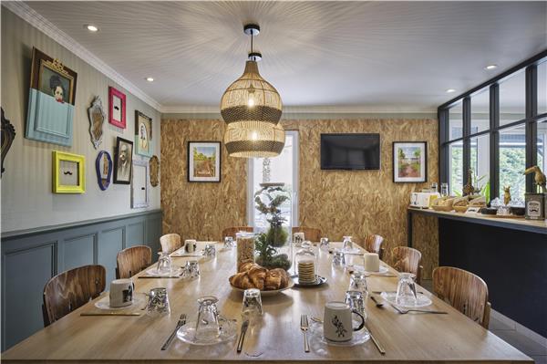 Dining,Dining Area,Restaurant,On-Site