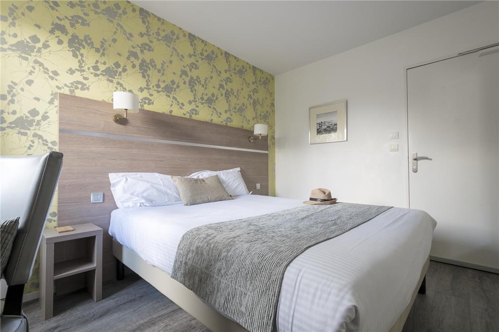 LE BEAUJOIRE NANTES-guestroom-Guest Room,On-Site.jpg