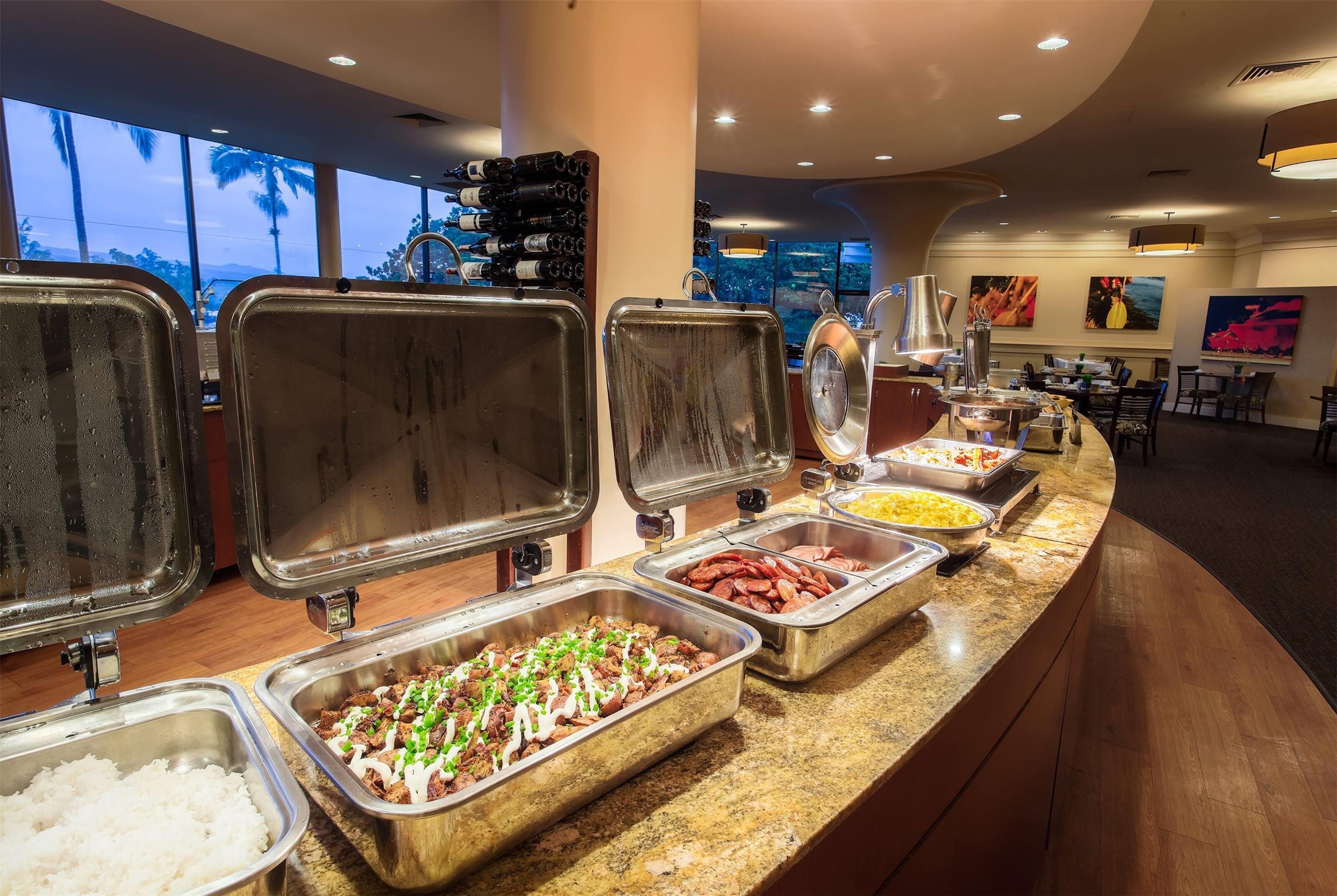 Restaurant | Hilo Hawaiian Hotel, Trademark Collection by Wyndham