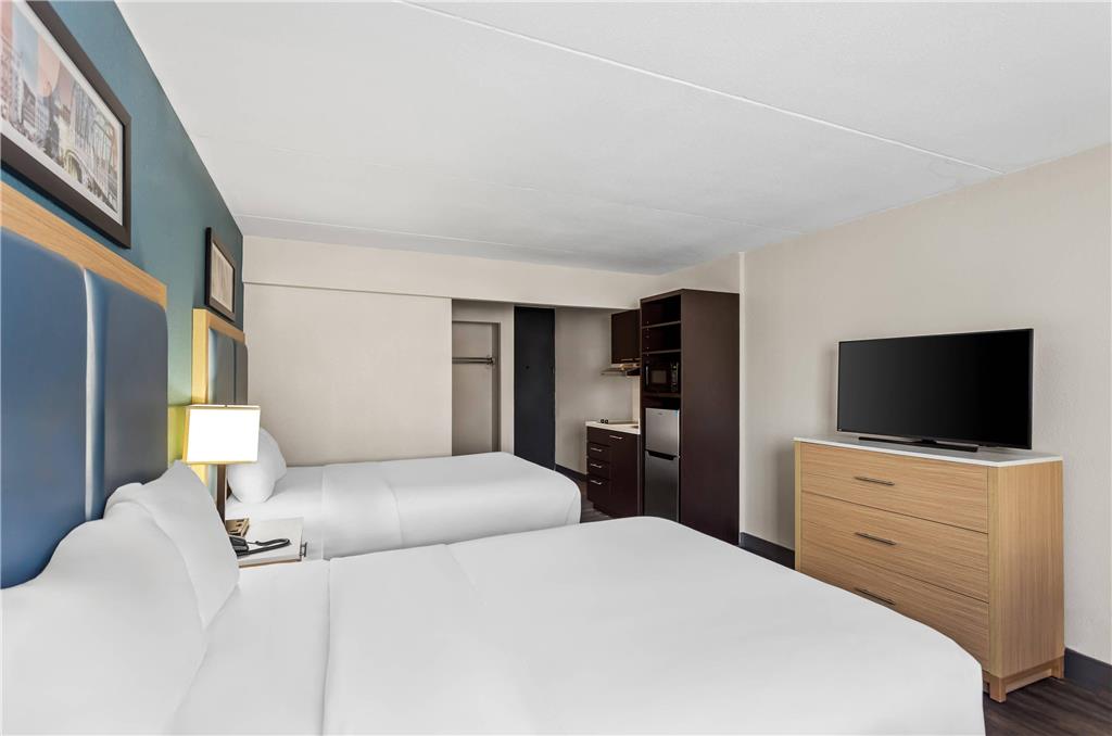 SUBURBAN STUDIOS CHARLESTON - CIVIC-guestroom-Guest Room,On-Site.jpg