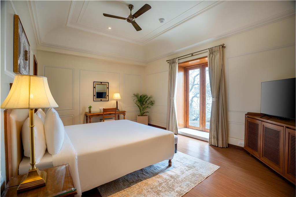 RADISSON RESORT MOUNT ABU-guestroom-Guest Room,Suite,On-Site.jpg