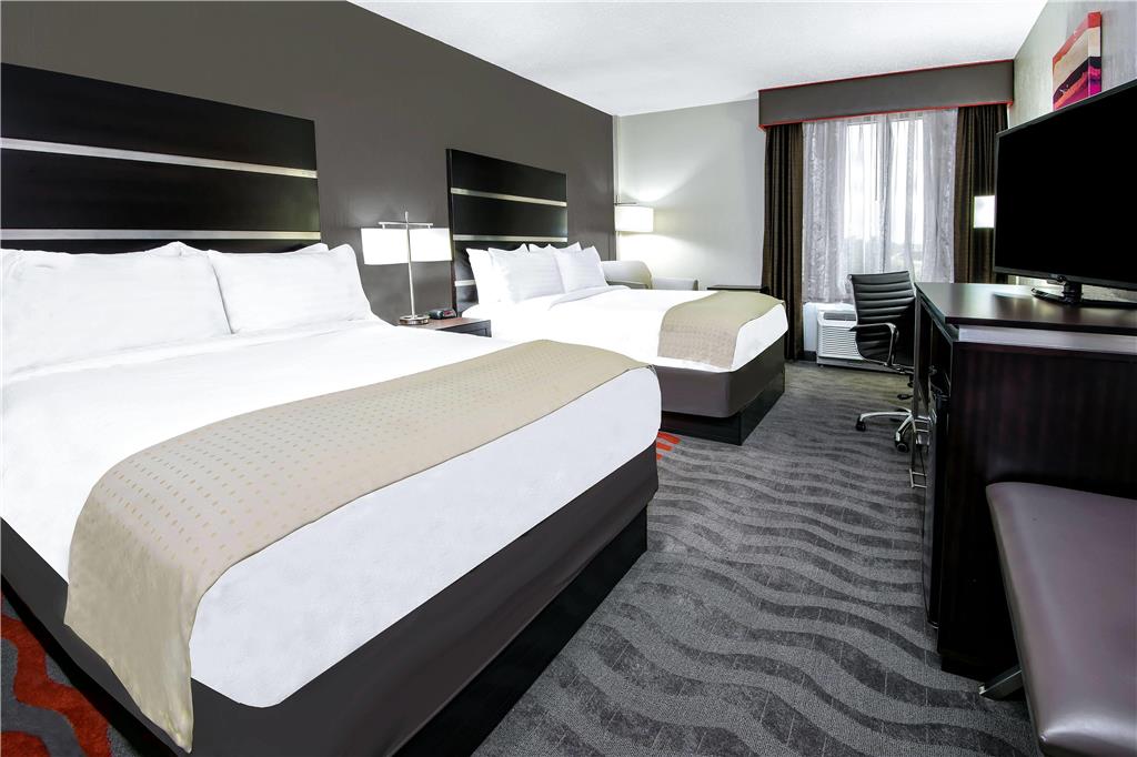 WYNDHAM HOUSTON SUGARLAND-guestroom-Guest Room,On-Site.jpg