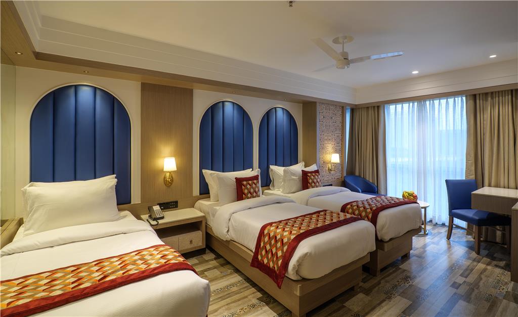 MELIOR INN-guestroom-Guest Room,On-Site.jpg