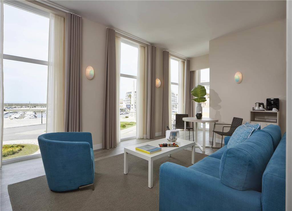 Occidental Faro-guestroom-Guest Room,Suite,On-Site.jpg