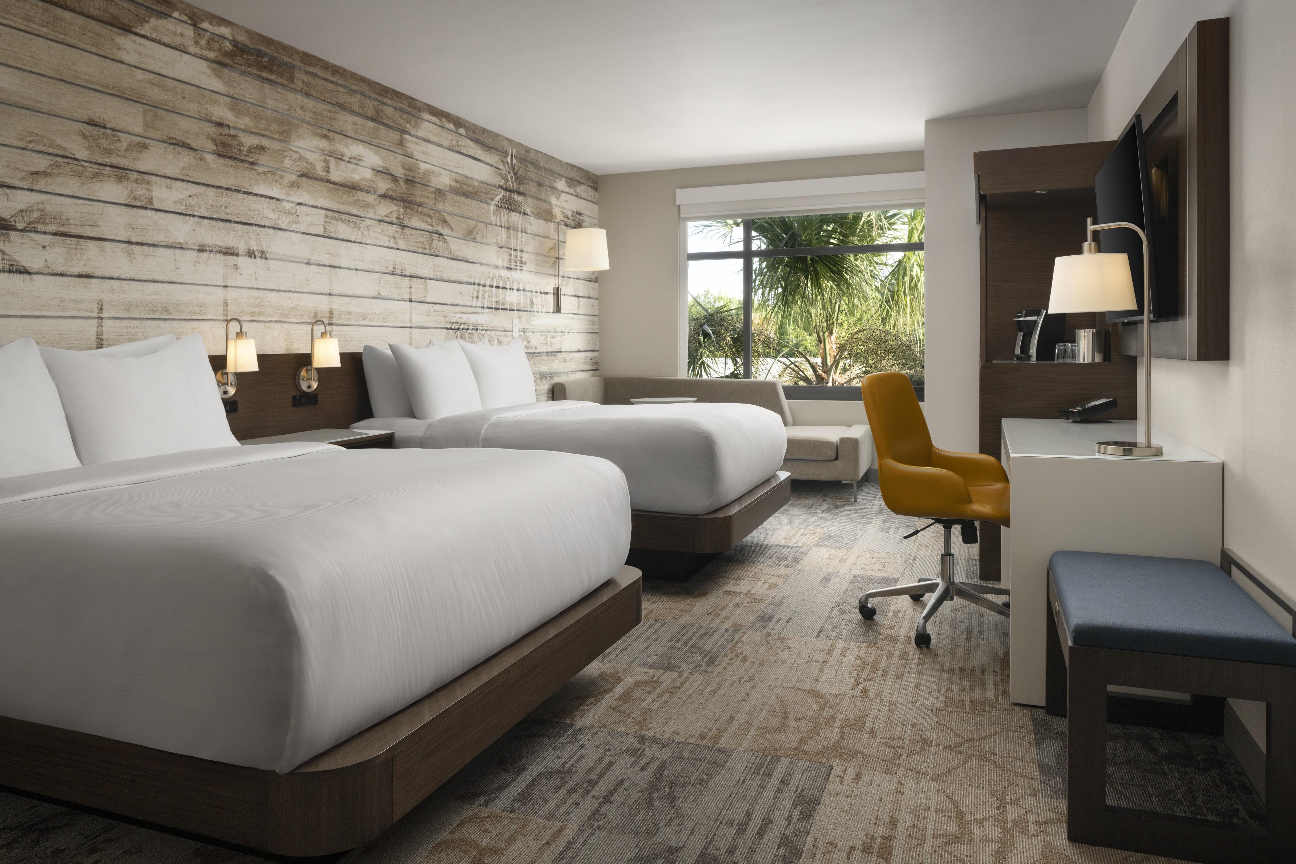DoubleTree by Hilton Charleston Riverview - Tap to explore photos