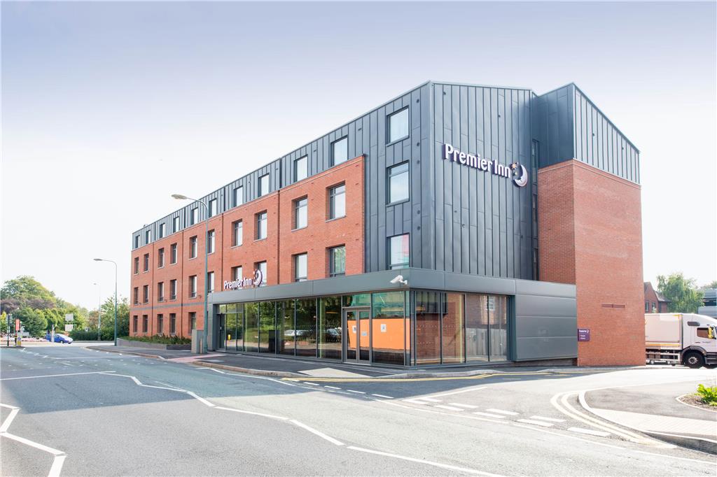 Premier Inn Lichfield City Centre