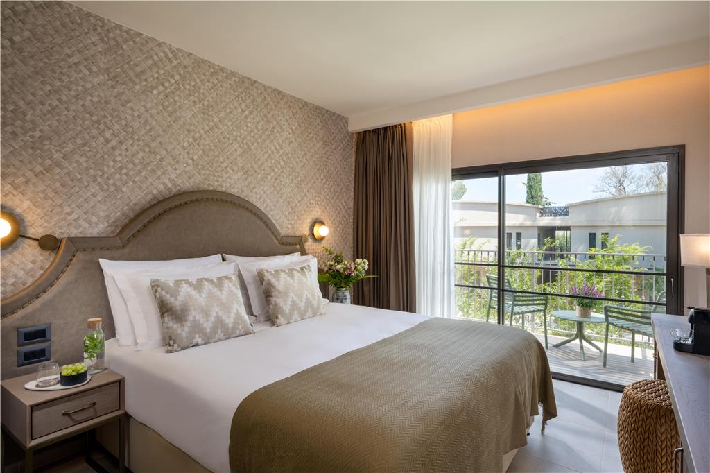 ISROTEL AYALA RESORT-guestroom-Guest Room,On-Site.jpg
