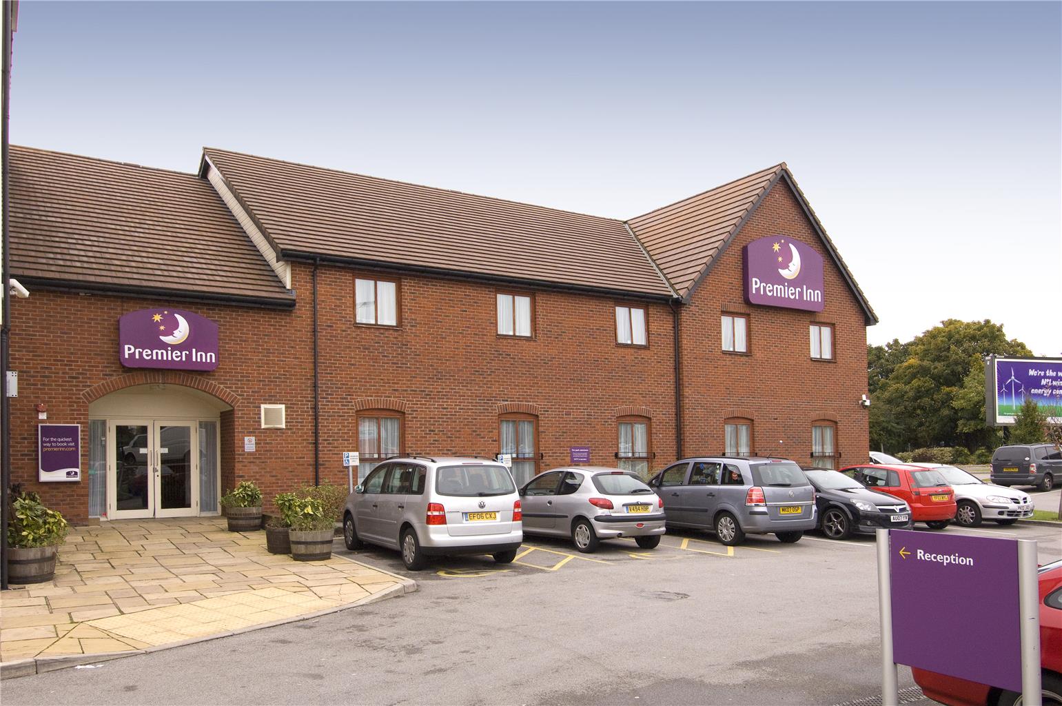 Premier Inn Manchester Trafford Centre N