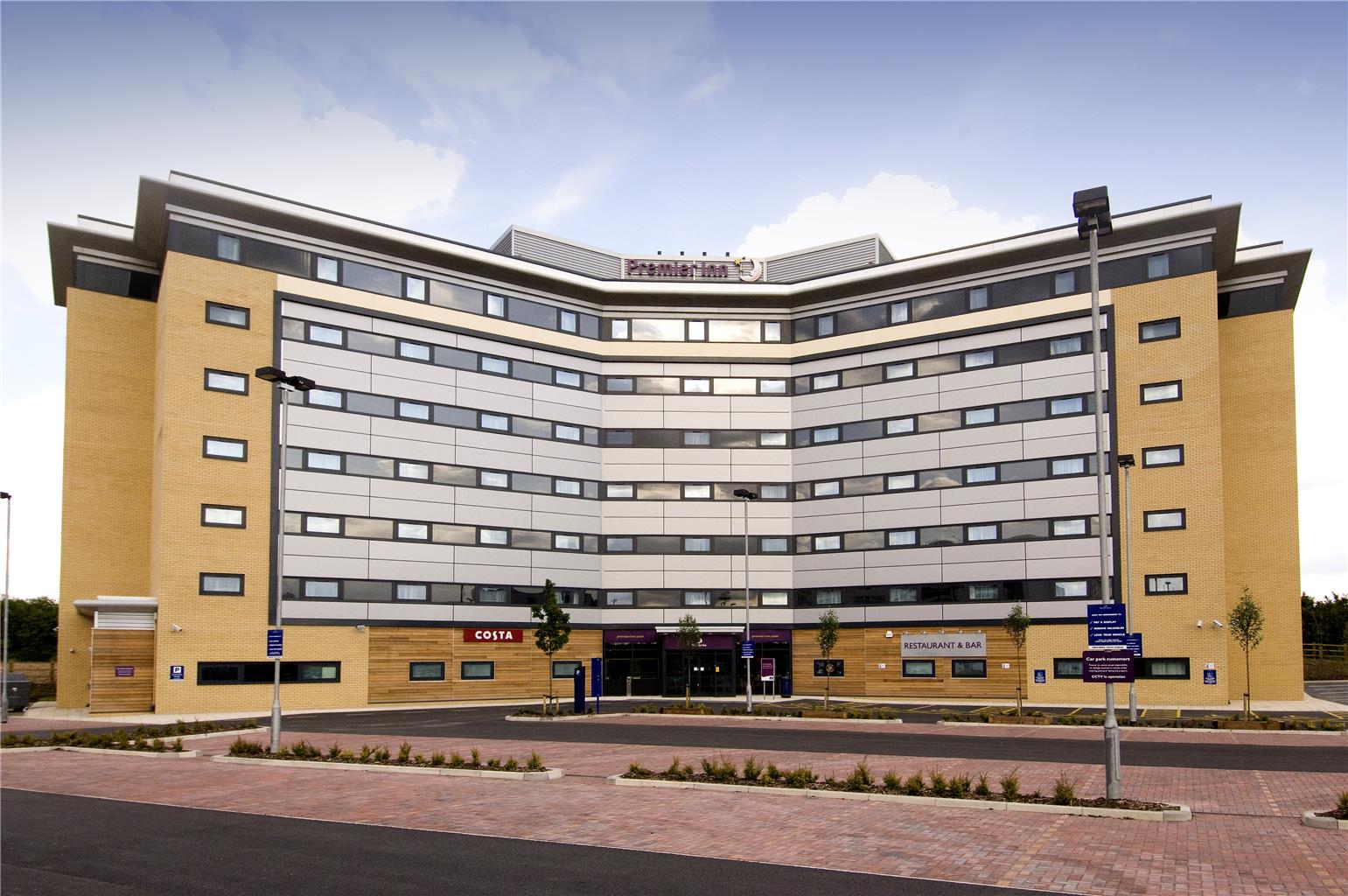 Premier Inn Manchester Airport North