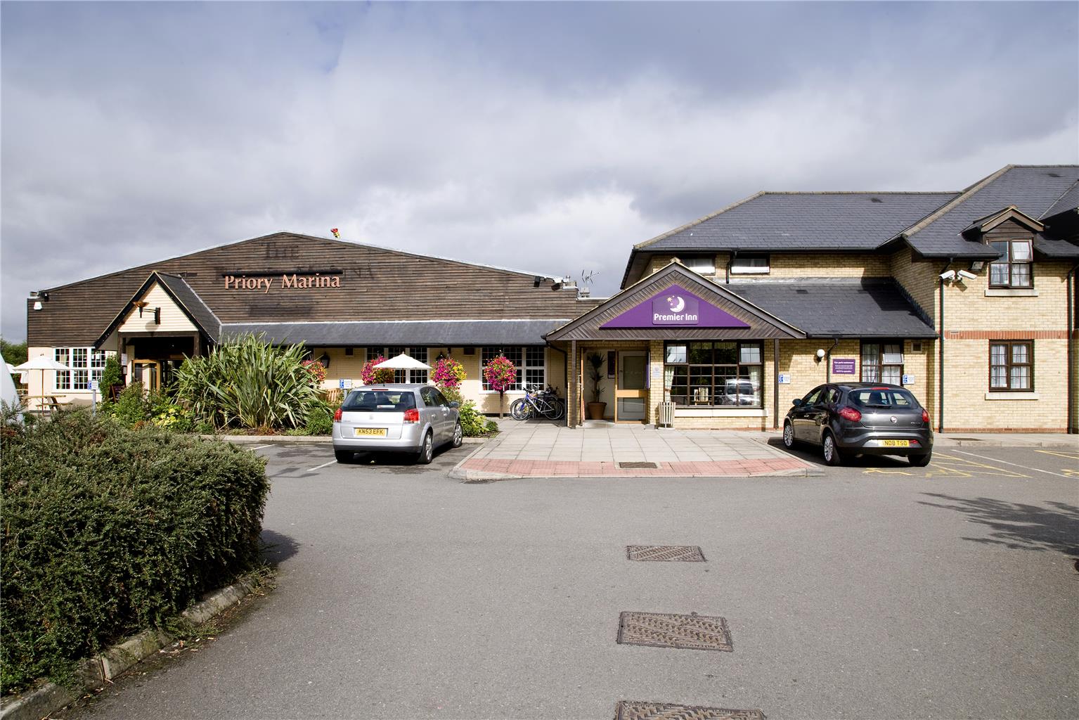 Premier Inn Bedford (Priory Marina)