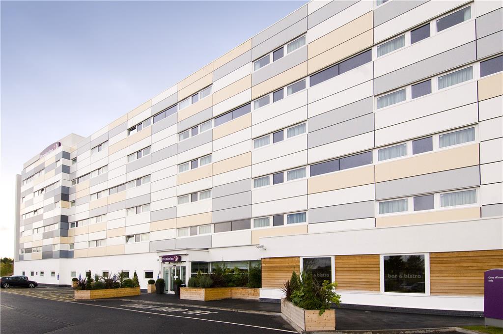 Premier Inn Manchester Airport South