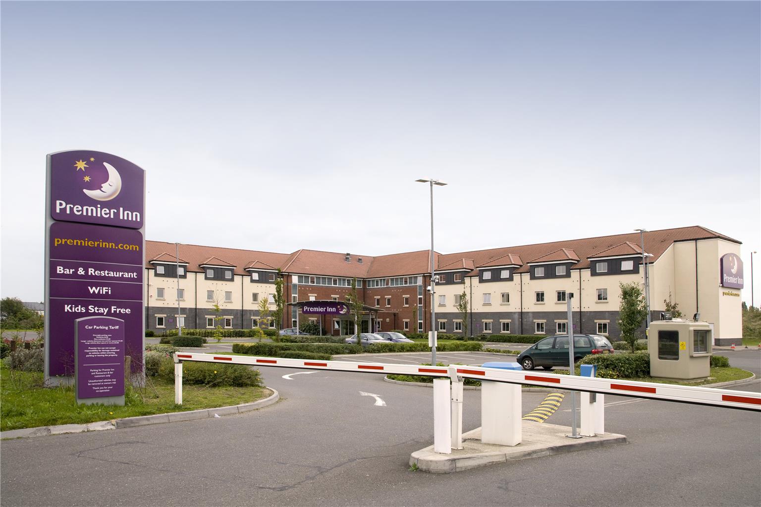 Premier Inn London Heathrow A. (M4, J4)