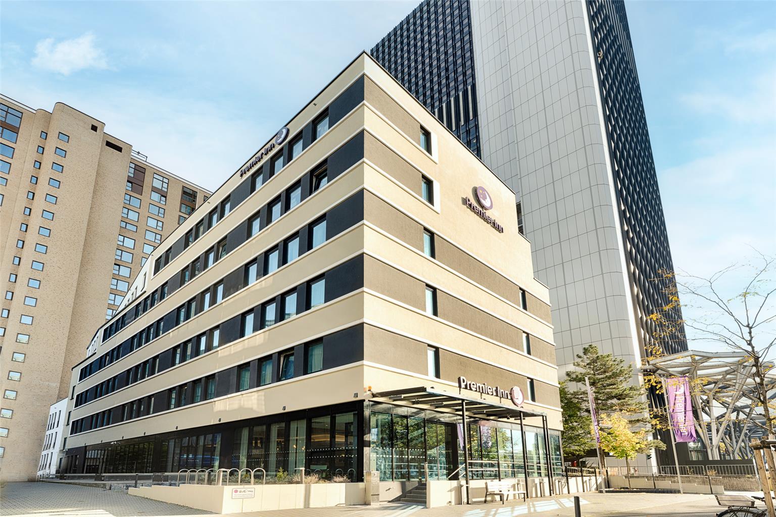 Premier Inn Frankfurt Westend Hotel