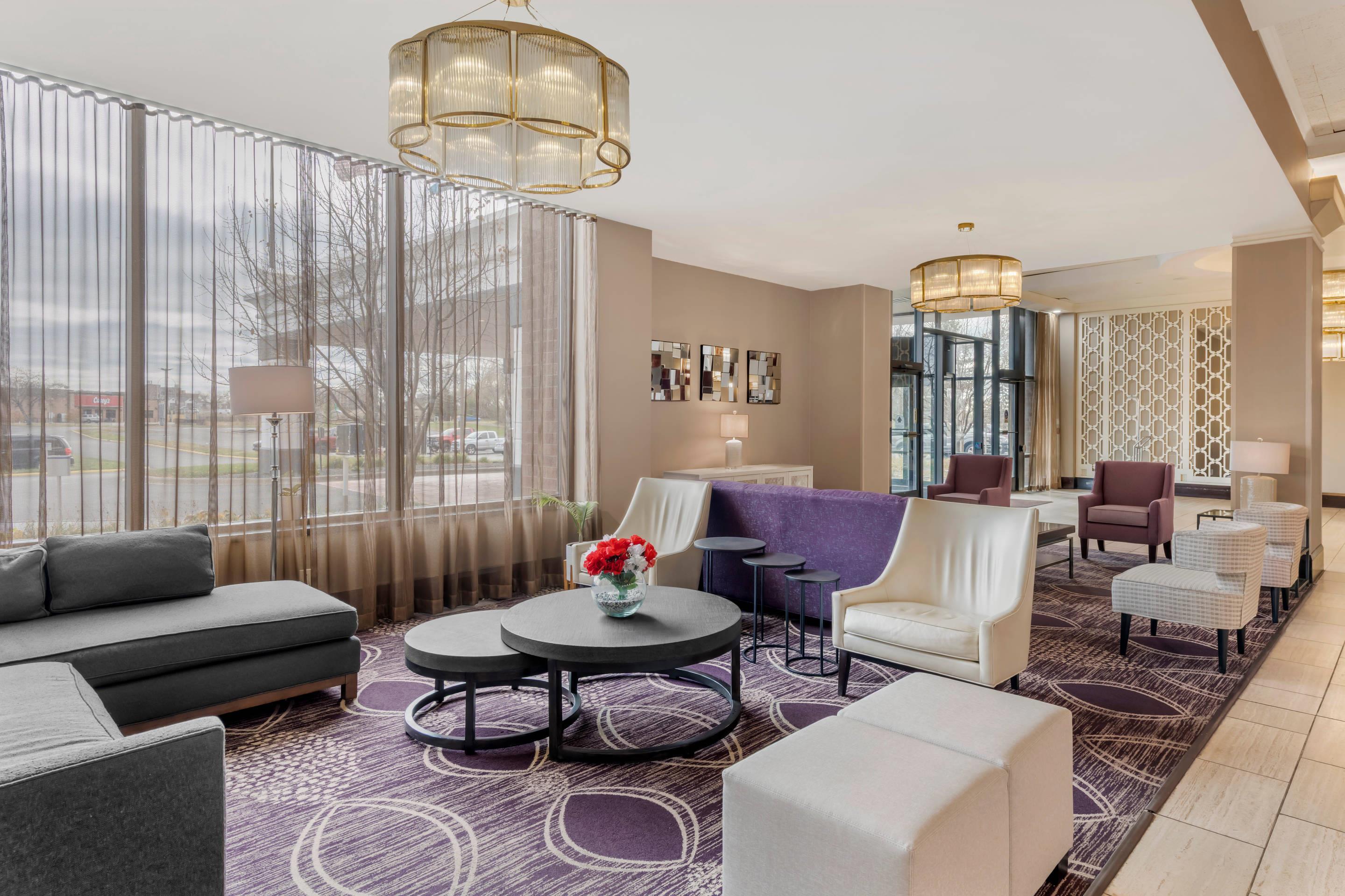 Lobby with sitting area