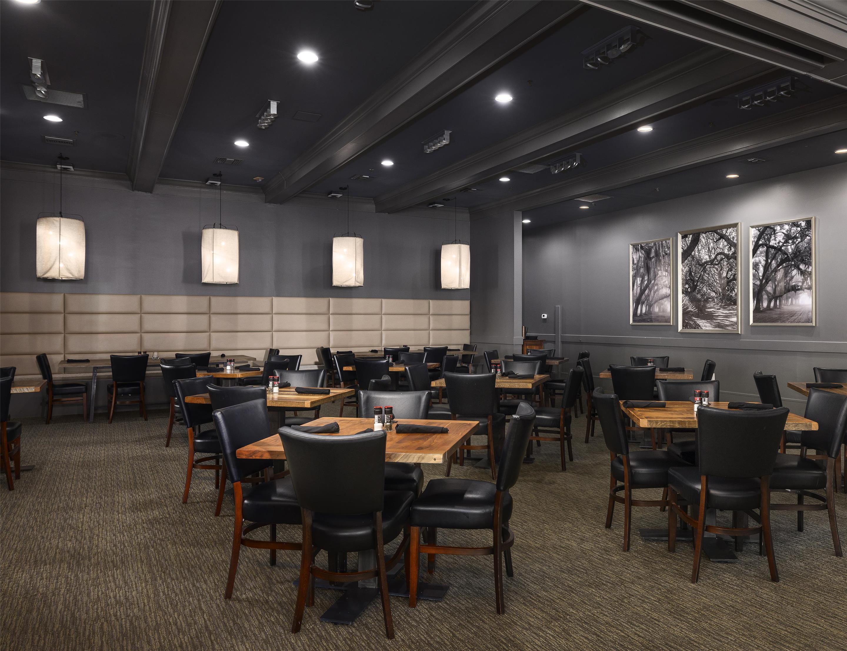 Restaurant | Sea Palms Resort