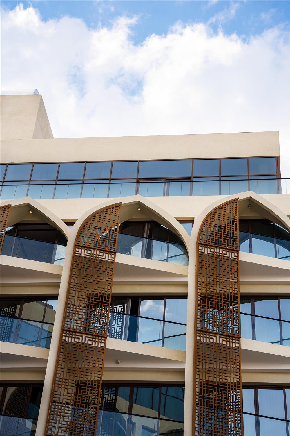 GOLDEN TULIP MUSCAT THE VILLAGE - Exterior view