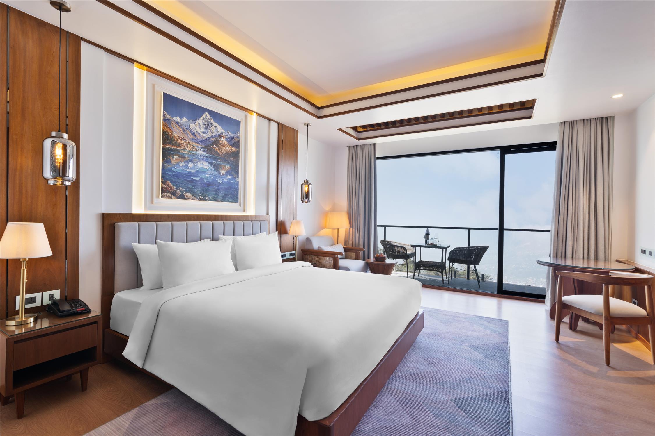 Deluxe double bedroom with mountain view