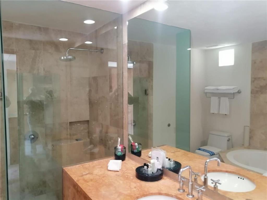 CAMINO REAL GUADALAJARA-guestroom-Guest Room,Bathroom,On-Site.jpg