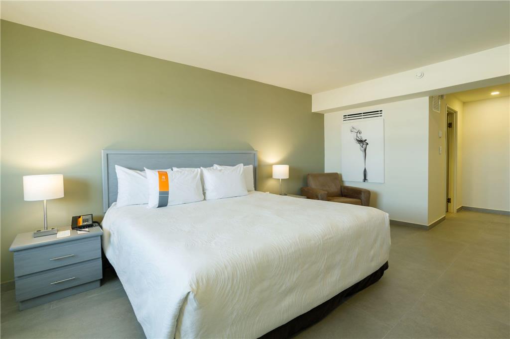 REAL INN MEXICALI-guestroom-Guest Room,Suite,On-Site.jpg