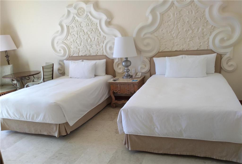 QUINTA REAL ACAPULCO-guestroom-Guest Room,On-Site.jpg