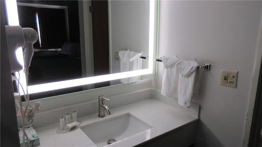 QUALITY INN BEAVER I-15-guestroom-Guest Room,Bathroom,On-Site.jpg