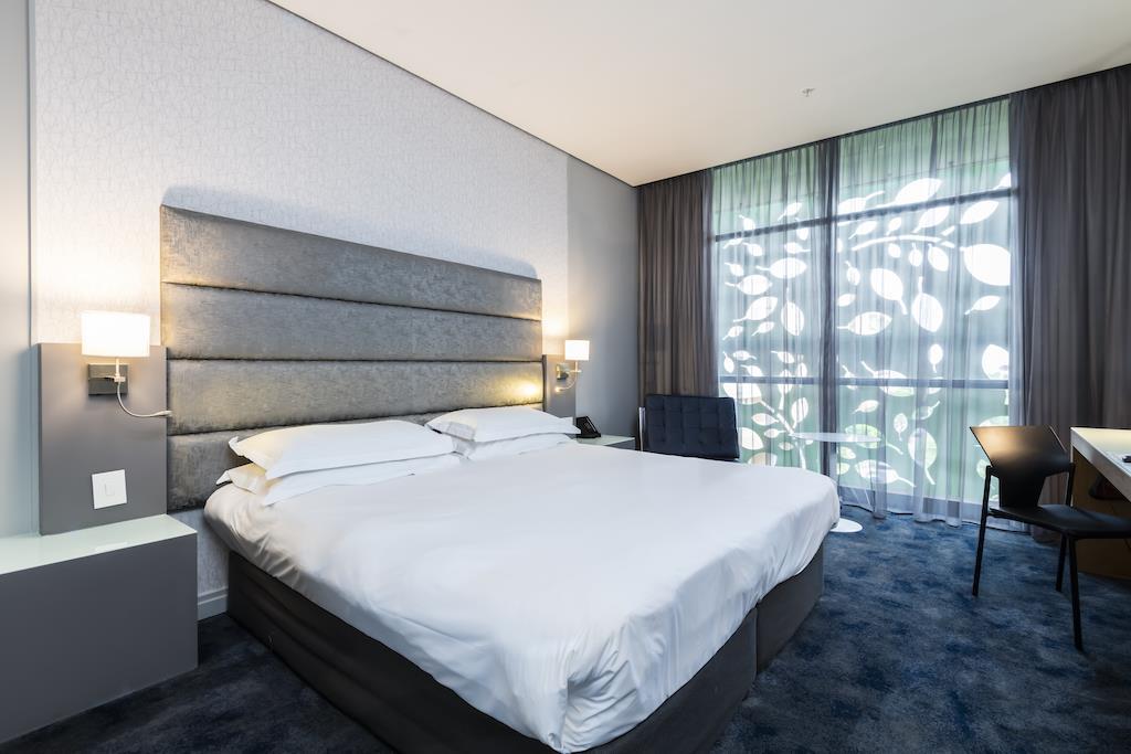 AHA GATEWAY HOTEL-guestroom-Guest Room,Suite,On-Site.jpg