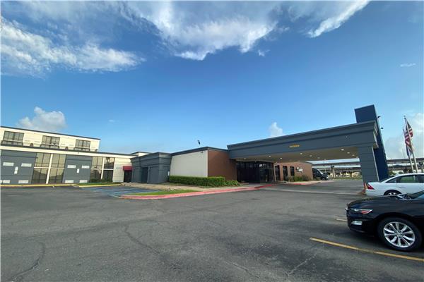 On-Site,Outdoor/Exterior,Exterior View of Building