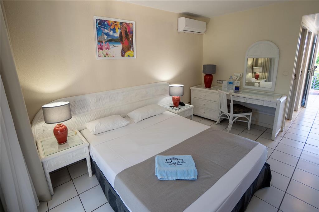 HOTEL-RESTAURANT CANELLA BEACH-guestroom-Guest Room,On-Site.jpg