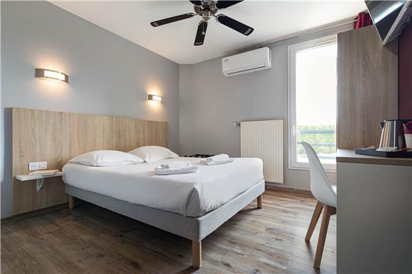 Guest Room,On-Site