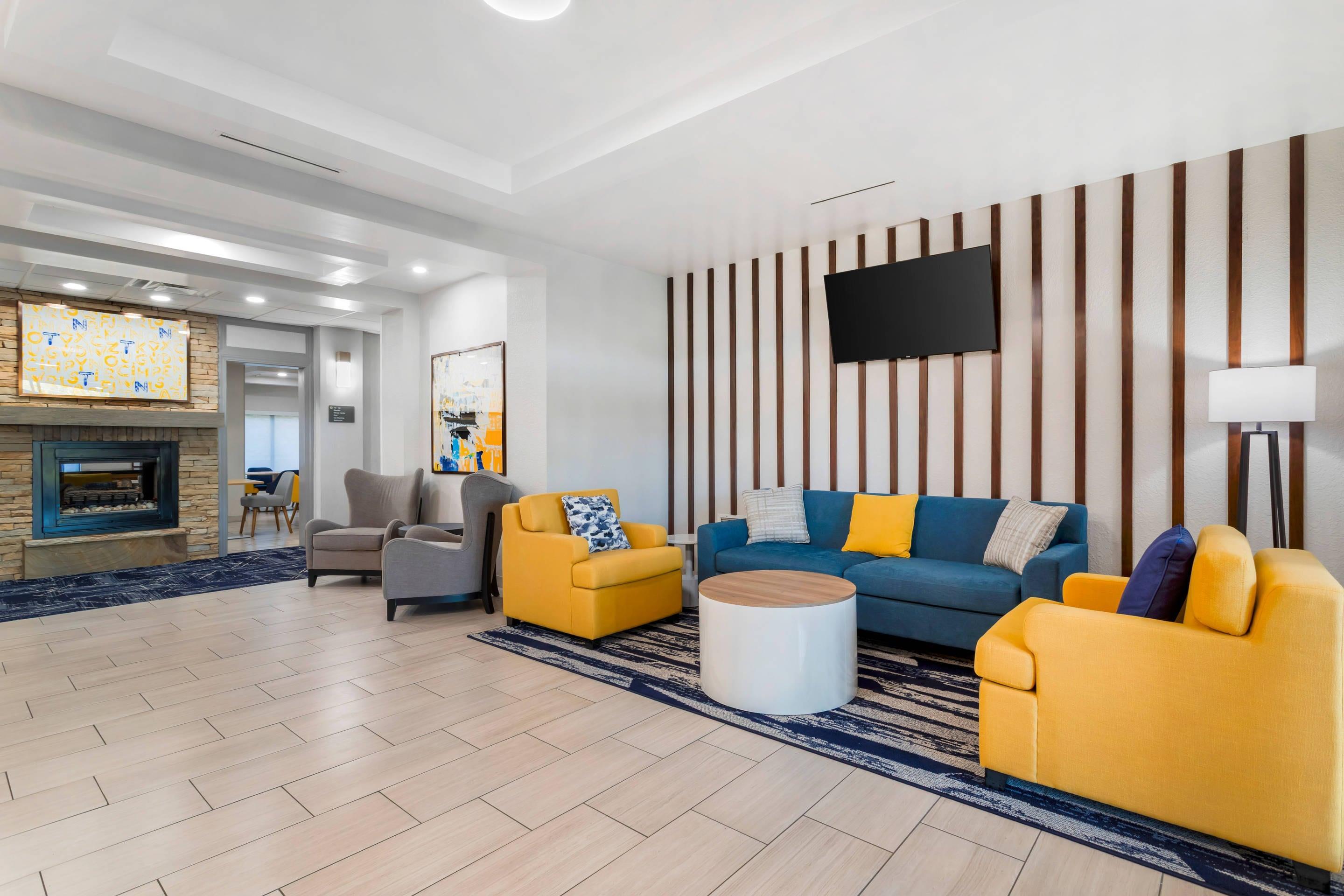 Lobby with sitting area