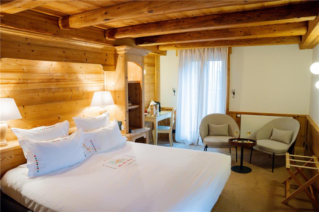 LES BAS RUPTS-guestroom-Guest Room,On-Site.jpg
