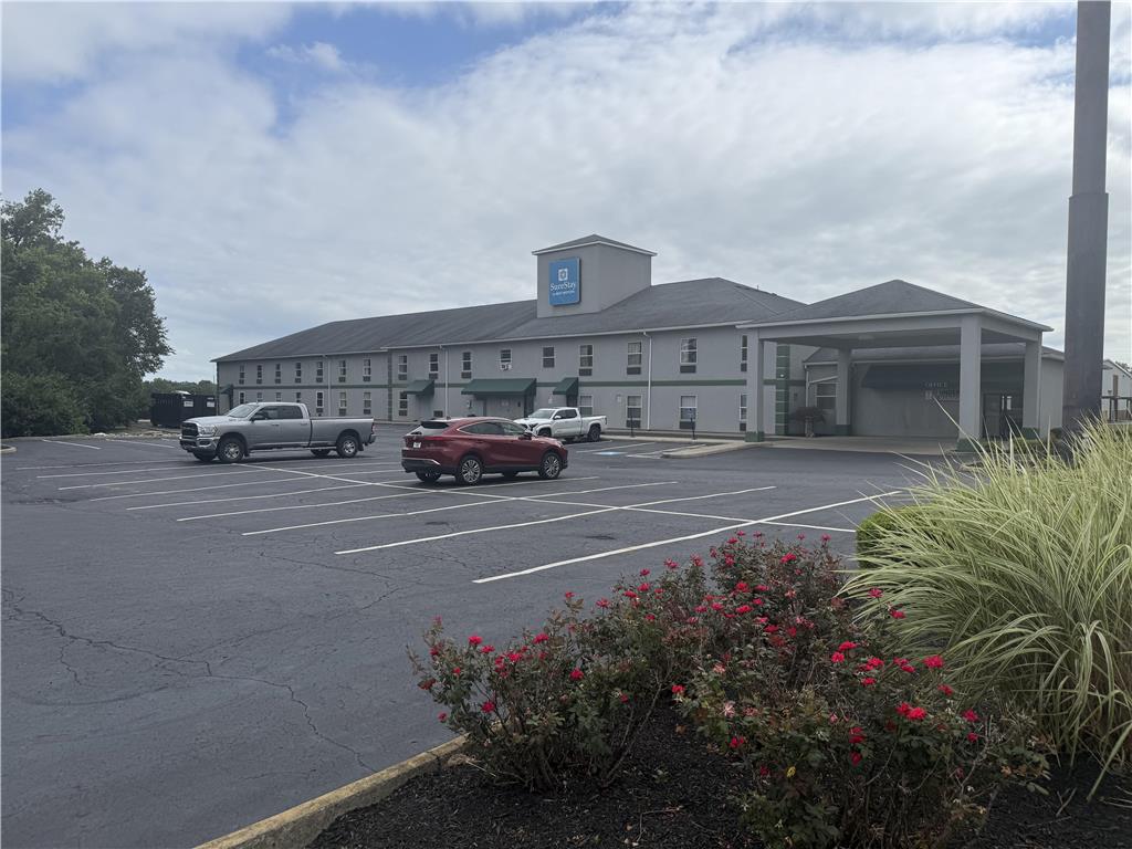 SureStay by Best Western Obetz Rickenbac