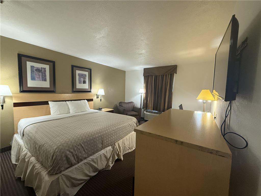 SureStay by Best Western Obetz Rickenbacker Airport-guestroom-Guest Room,On-Site.jpg