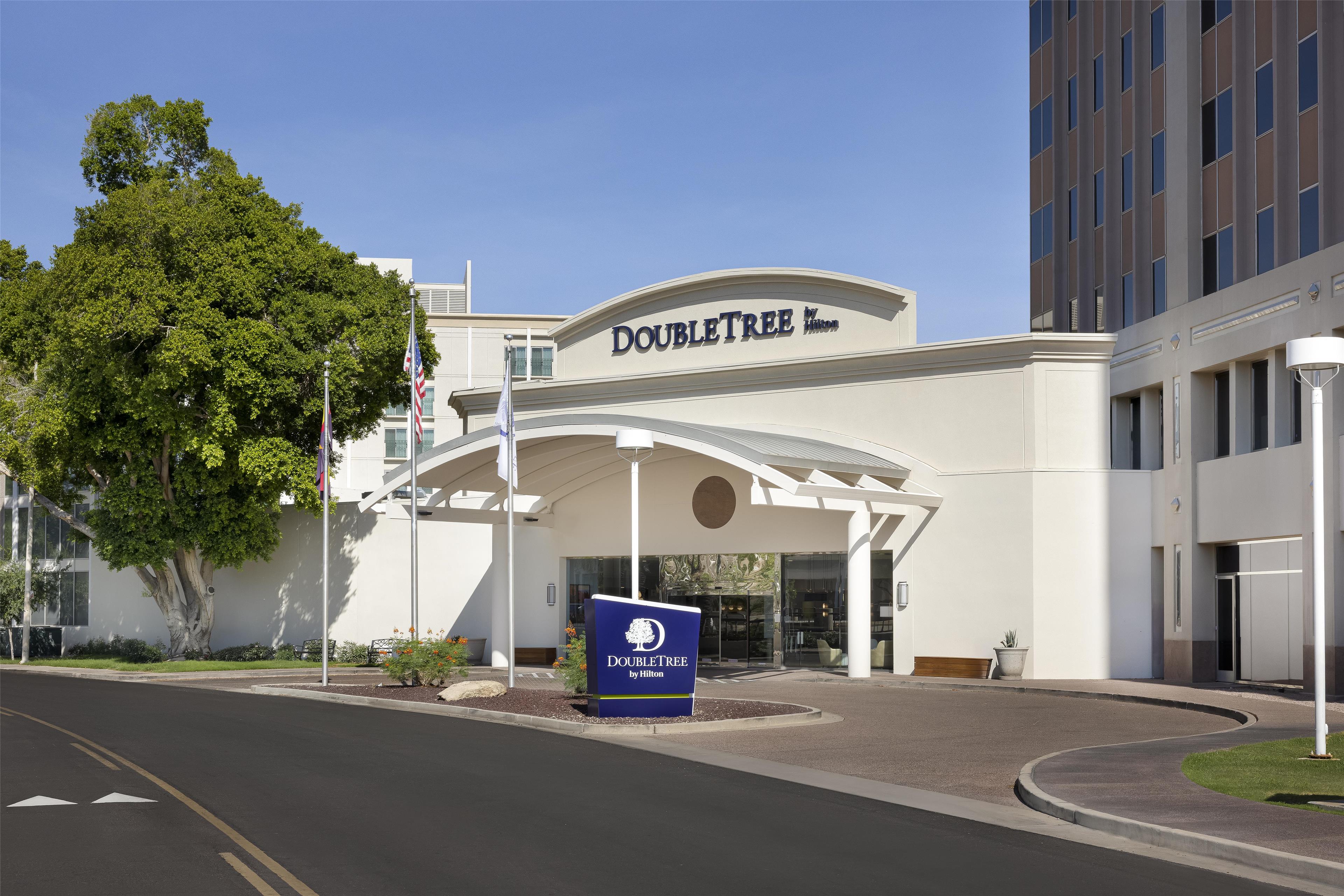 DoubleTree by Hilton Phoenix Midtown - Tap to explore photos