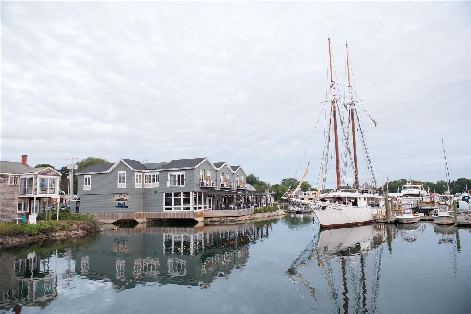 The Boathouse Waterfront Hotel