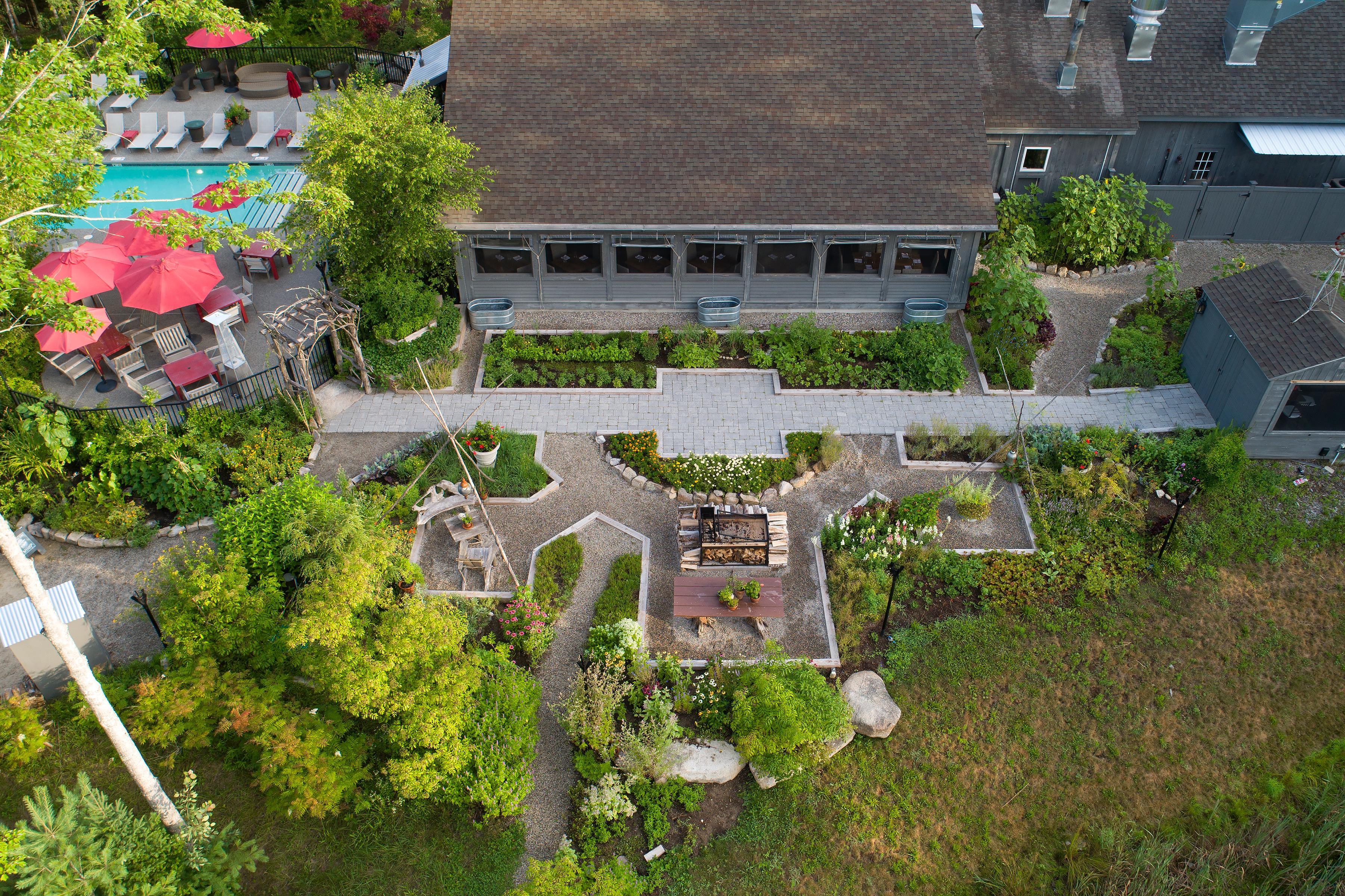 Chefs Garden at Earth | Hidden Pond