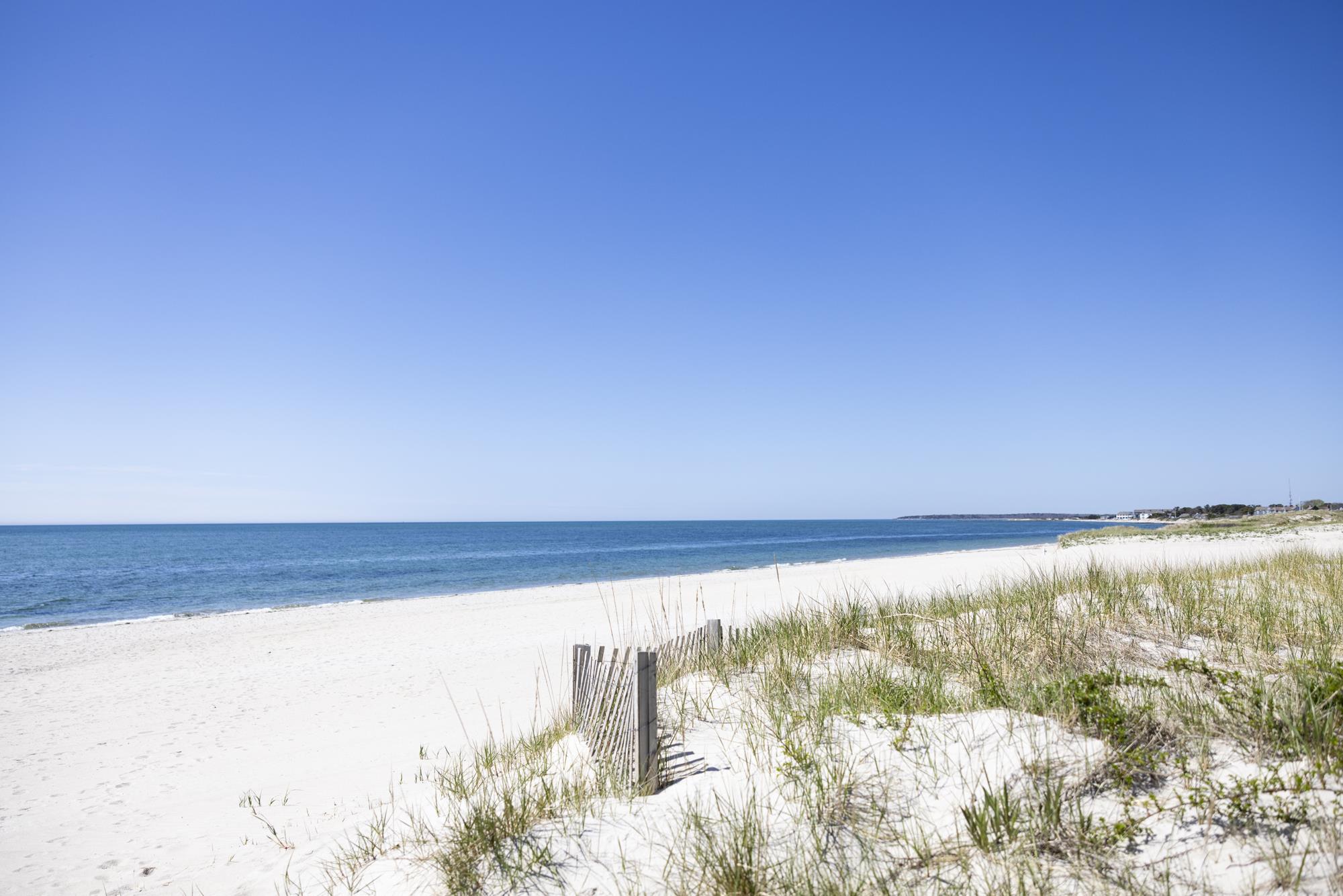Resort Beach | Red Jacket Beach Resort